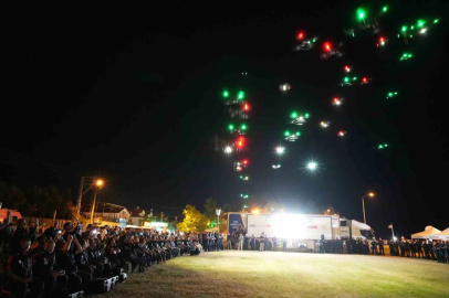 Samsun’da AFAD’dan gökyüzünde dron gösterisi
