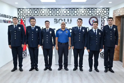 Bolu’da başkomiserliğe terfi eden polislere rütbeleri takıldı
