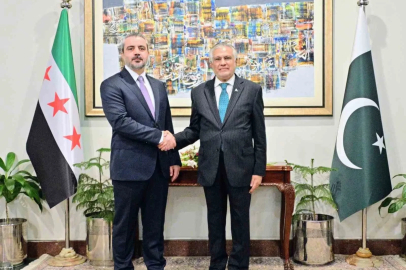 Suriye Dışişleri Bakanı Şeybani, Pakistan Başbakanı Şerif ile bir araya geldi
