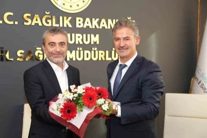 Erzurum Sağlık Müdürlüğü’nde bayrak değişimi: Bedir görevi Meral’e devretti
