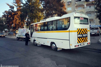 Büyükşehir’den İzmir’e 400 yeni servis aracı plakası
