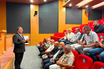 DPÜ Rektörü Kızıltoprak, Kütahyalı esnaflarla bir araya geldi
