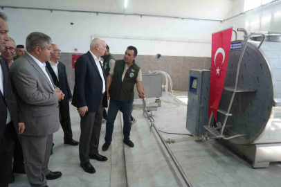 TZOB Genel Başkanı Bayraktar, Malazgirt’te süt toplama merkezini inceledi
