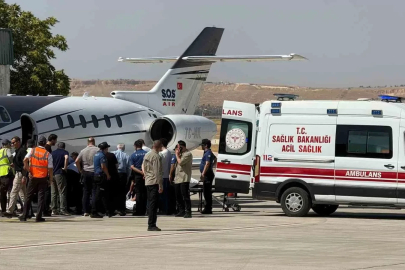 Bıçaklanan Milletvekili Melih Meriç ambulans uçakla İstanbul’a sevkedildi
