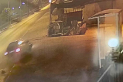 Antalya’da ilginç kaza: dükkana uçtu, önce gitti sonra helalleşmek için geri döndü
