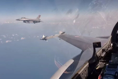 F-16 savaş uçaklarından Karadeniz’de eğitim uçuşu
