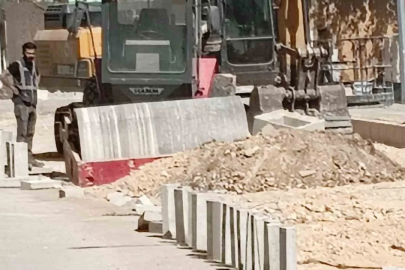 İnşaat işçisi silindirin çarpması sonucu yaralandı

