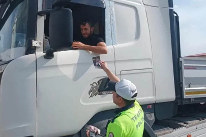 Refahiye’de 3 bin 38 sürücü ve yolcuya trafik bilgilendirmesi
