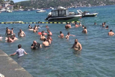 İstanbul’da sıcak hava dalgası bunalttı: Vatandaş kendini Boğaz’ın serin sularına bıraktı

