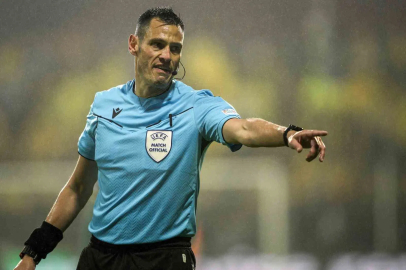 Lyon - Fenerbahçe maçının hakemi İtalyan Maurizio Mariani oldu
