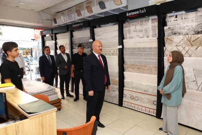 Vali Küçük, esnafın taleplerini dinledi
