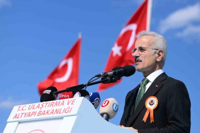 Bakan Uraloğlu: "Antalya-Alanya Otoyolu’nun tamamlanmasıyla mevcut güzergâhta 2,5 saat süren seyahat süresi 36 dakikaya düşecek"
