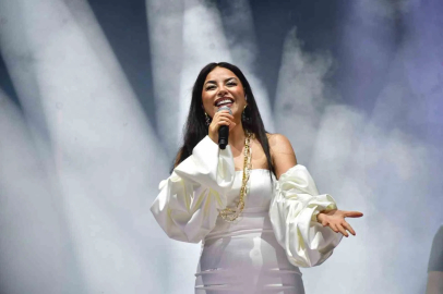 Sevilen sanatçı Zara’dan Karacasu’ya festival daveti: "Gümbür gümbür bir gece yaşamak istiyoruz"
