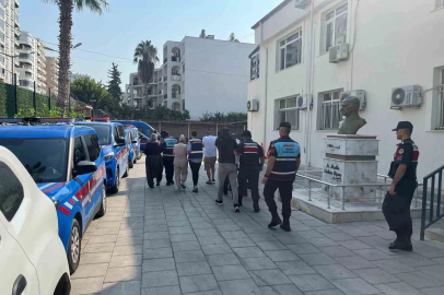 Mersin’de fuhuş operasyonu: 5 tutuklama
