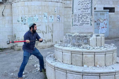 İsrailli aşırı sağcı vekil, Filistin köyündeki "Şehitler Anıtı"nı yıktı
