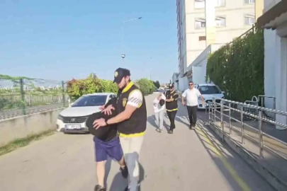 Bıçaklayıp öldürdüler evde oturmaya devam ettiler
