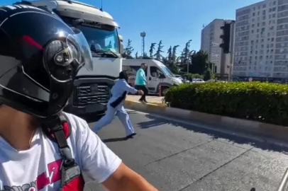 Tırın önünden geçmeye çalışan kadın ölümden son anda kurtuldu
