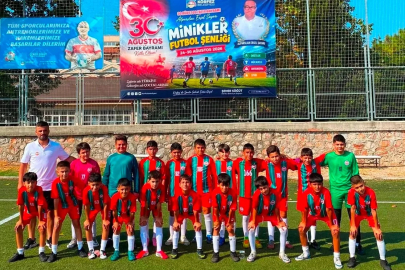 Körfez’de vefat eden saha komiseri Sayarı anısına minikler futbol şenliği
