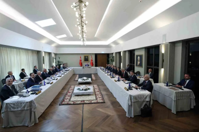 Bakan Kacır: "Türk milleti bugün de insanlık değerlerinin sancaktarlığını en kuvvetli şekilde icra ediyor"
