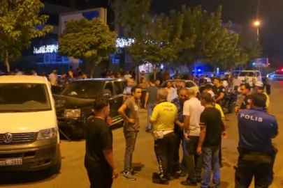 ‘Dur’ ihtarına uymayarak kaçan sürücü, park halindeki 4 araca çarptı
