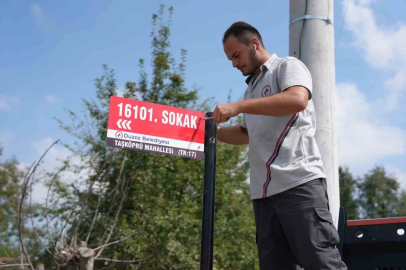 Düzce’de cadde ve  sokak tabelaları tamamlanıyor

