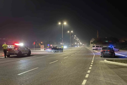 Oto tamircisi test için çıktığı otomobille kaza yaptı: 2 yaralı
