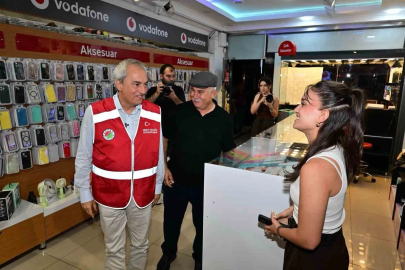 Kepez’in dört bir yanında "Temizlik Kirletmemektir" kampanyası
