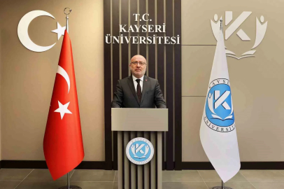 KAYÜ Rektörü Prof. Dr. Karamustafa’dan 30 Ağustos Zafer Bayramı mesajı
