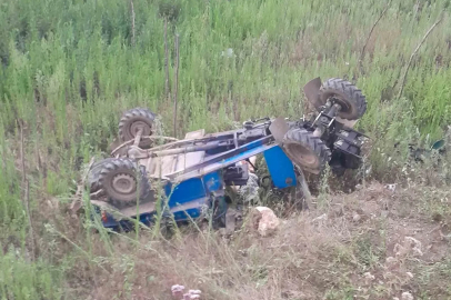 Seyir halinde kilitlenen patpatla kaza yaptı: 1 yaralı
