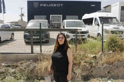 Sıfır aldığı Peugeot marka araç, 6 bin kilometrede iki kez yolda bıraktı
