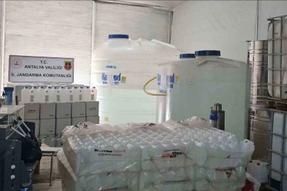 Kolonya imalatı adı altında sahte içki üretilen iş yerine operasyon
