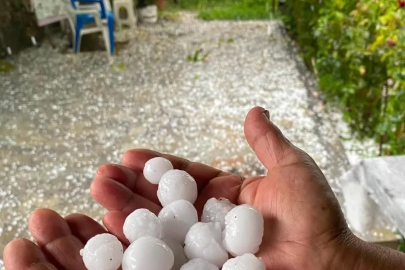 Mersin’de dolu yağışı etkili oldu
