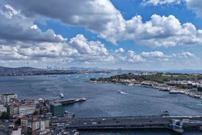 İstanbul’da gün boyu süren bulutların geçişi görüntülendi
