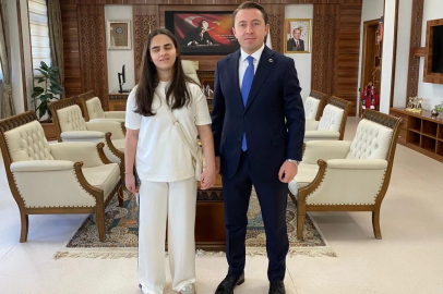 Görme engelli Beyza müzik yeteneğiyle İTÜ’yü kazandı

