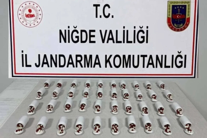 Niğde Otogarı’nda uyuşturucu operasyonu: 2 bin 240 sentetik hap ele geçirildi

