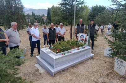 Kütahya’da Şehit Orman İşletme Şefi Murat Yıldırım, vefatının yıl dönümünde dualarla anıldı
