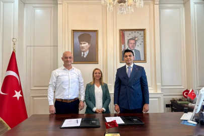 Pazaryeri’nde şehit Semih Orman’ın anısını yaşatacak kütüphane için imzalar atıldı
