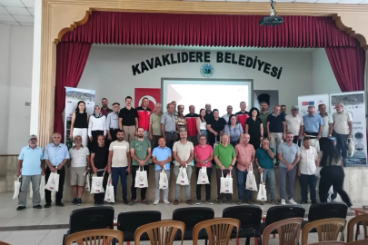 Kavaklıdere’de ceviz üreticilerine yönelik eğitim düzenlendi
