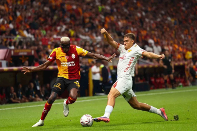 Trendyol Süper Lig: Galatasaray: 1 - Göztepe: 1 (İlk yarı)

