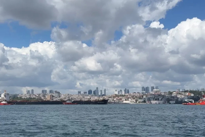 İstanbul Boğazı Liberya bayraklı kuru yük gemisi geçişi nedeniyle transit gemi geçişine kapatıldı
