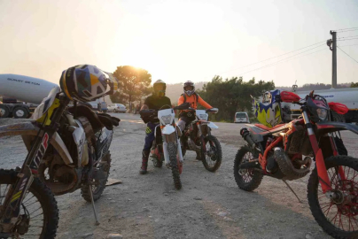 Motorlarını yarış için değil ateş savaşçıları için sürdüler
