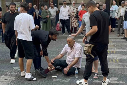 Yaya geçidinde yaşlı adama çarpan motosiklet sürücüsünden şok sözler: "Öğretmenleri böyle mi öğretiyor bunlara?"
