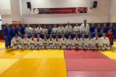 Yıldız Kadın Judo Milli Takımı, Salihli’de güç topluyor
