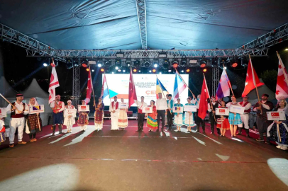 Kartal’da 5. Uluslararası Halk Oyunları Festivali coşkuyla başladı
