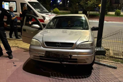 Niğde’de otomobil refüje çıktı: 1 yaralı
