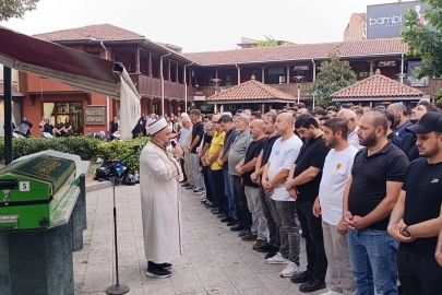 Üniversite hayali yarım kaldı: Arkadaşları tabutunu omuzladı
