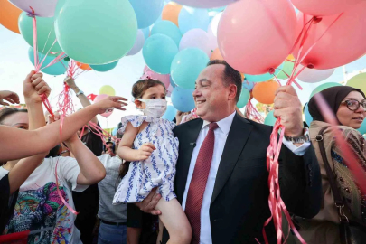 Zafer Bayramı’nda çocukların yüzü güldü
