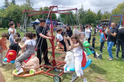 AK Parti Aile Pikniği’nde 25 bin yemek fişi 1 saatte tükendi

