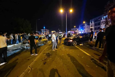 Düzce’de 6 araçlı zincirleme kaza: 2 yaralı
