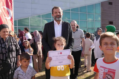 600 çocuk Gürsu’da yüzmeyi öğrendi

